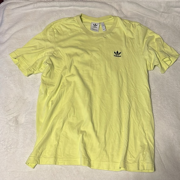Men’s Adidas T-Shirt. Neon yellow/green. - Picture 3 of 4